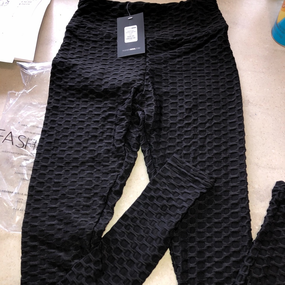 Fashionnova high rise leggings size xs